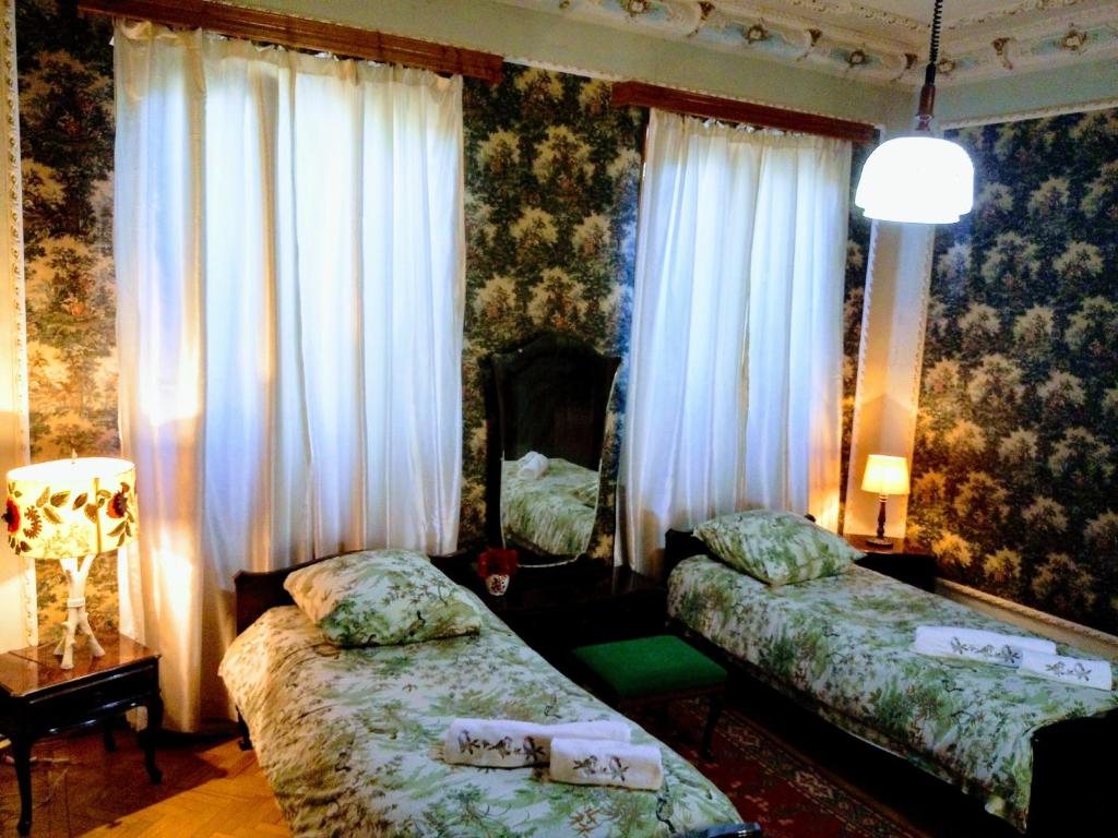 GREEN LUX GUESTHOUSE - Photo 16