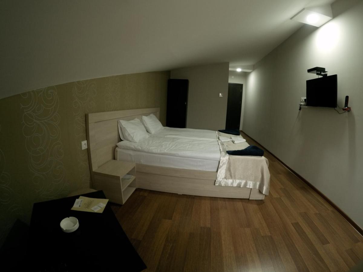 სასტუმრო იმპერია - Photo 24