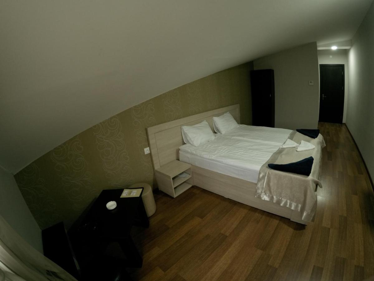 სასტუმრო იმპერია - Photo 25