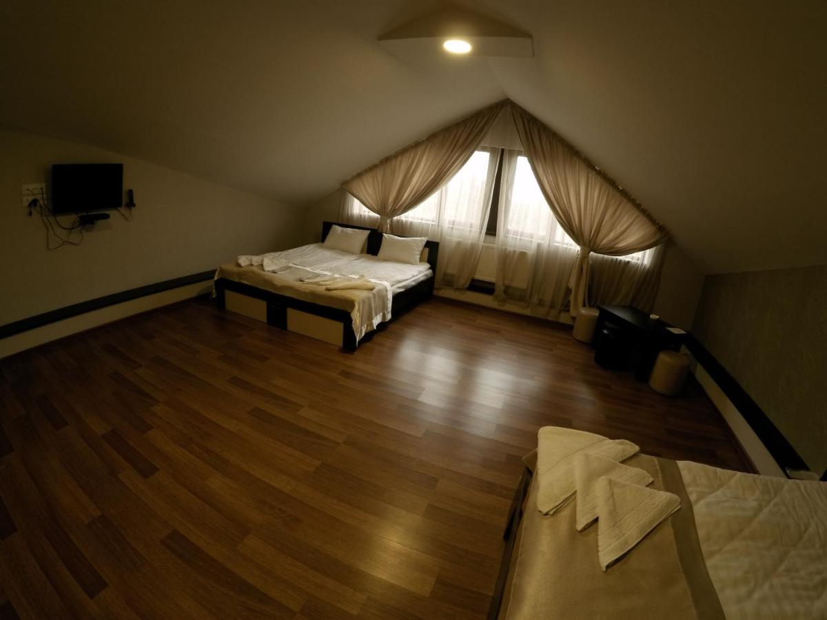 სასტუმრო იმპერია - Photo 48