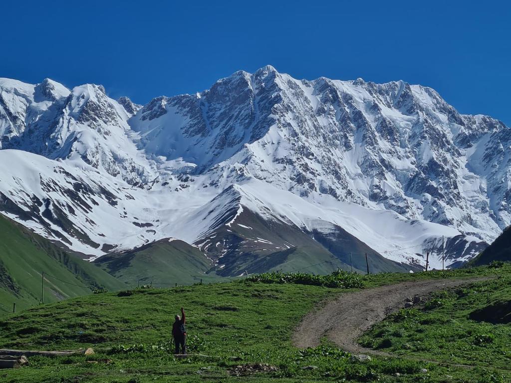 მაყვში - Photo 1