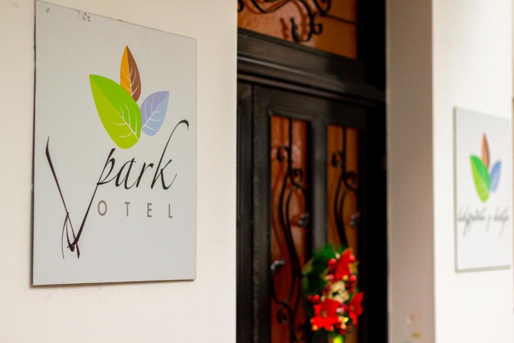V Park Hotel - Photo 5