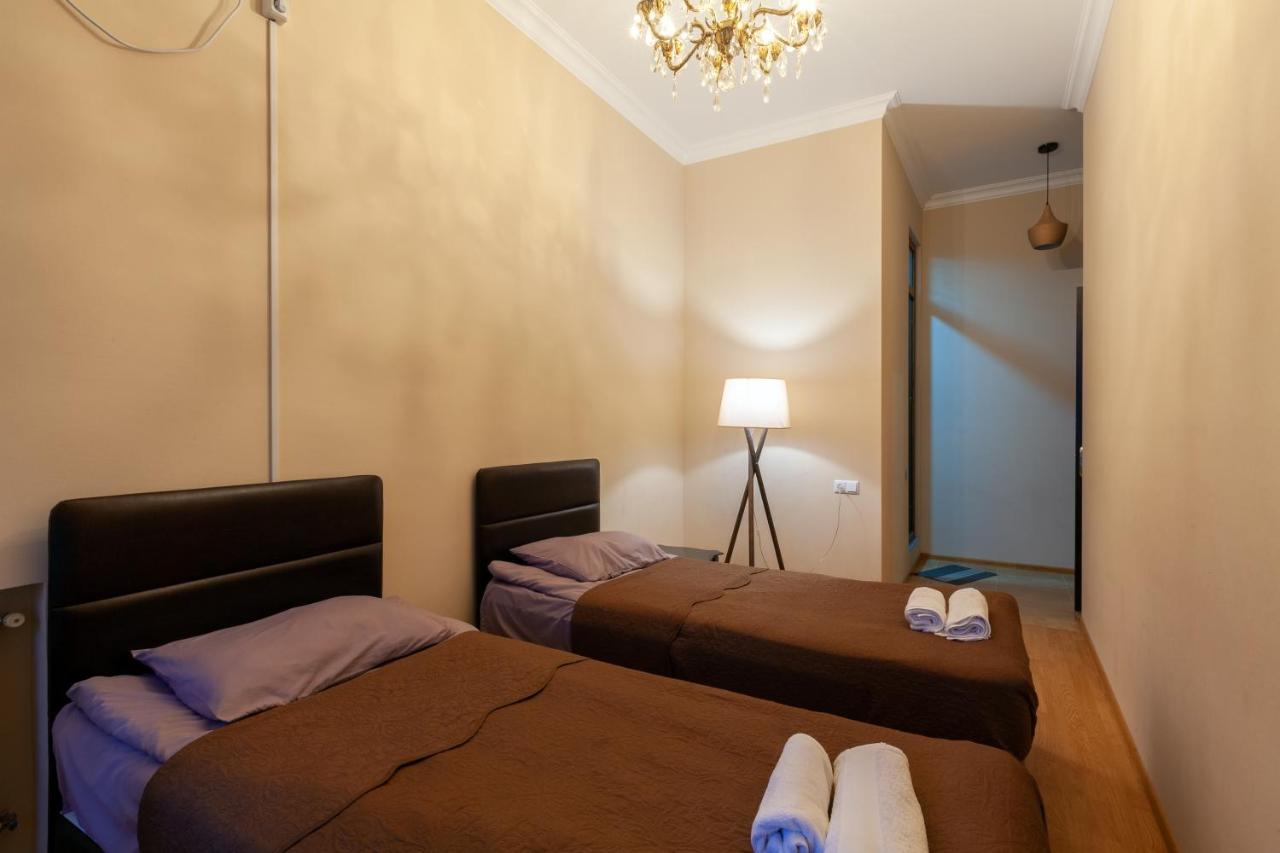 ეზო-11 სასტუმრო