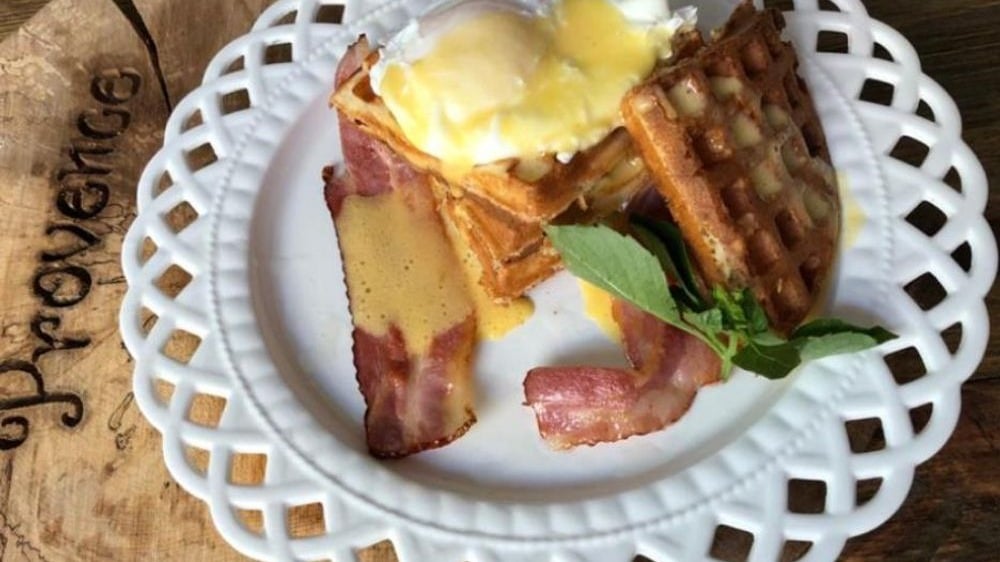Cheddar Waffles with cottage cheese poached egg and bacon - Photo 10