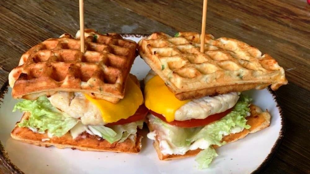 Waffle burger with chiken - Photo 21