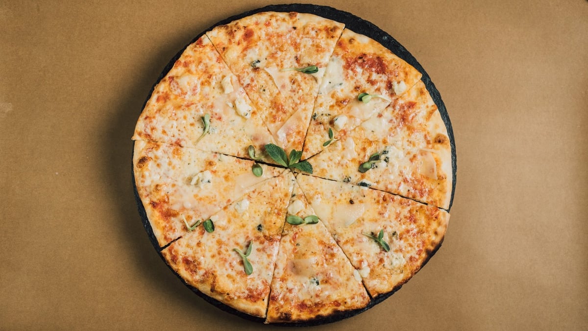 პიცა ოთხი ყველით - Photo 33