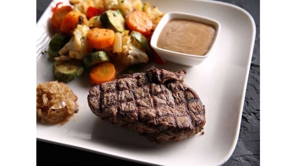 Beef steak with vegetables - Photo 35