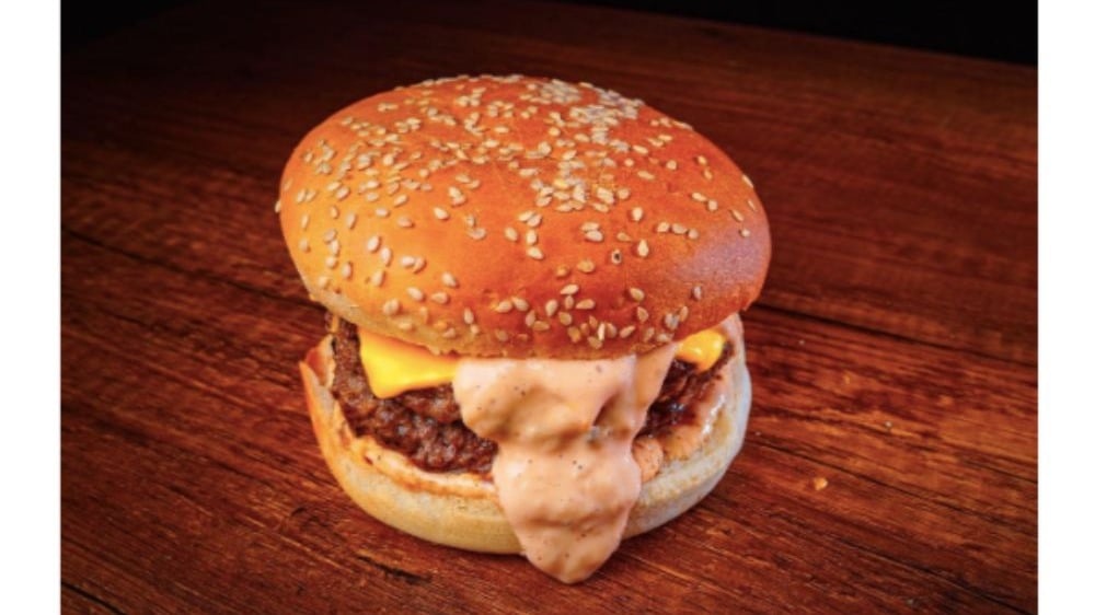 Cheesy Lava Burger - Photo 6
