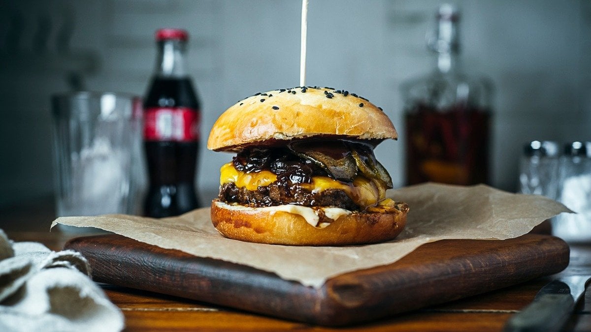 Cheddar Burger - Photo 3
