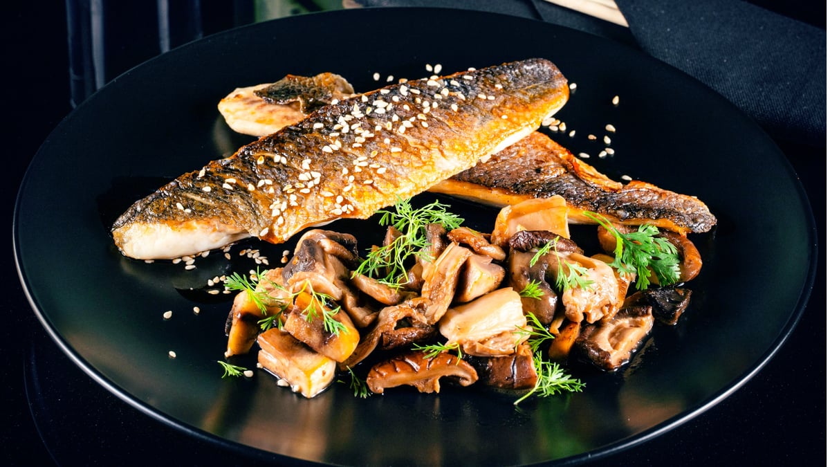 Seabass In Teriyaki Sauce With Mushrooms - Photo 15