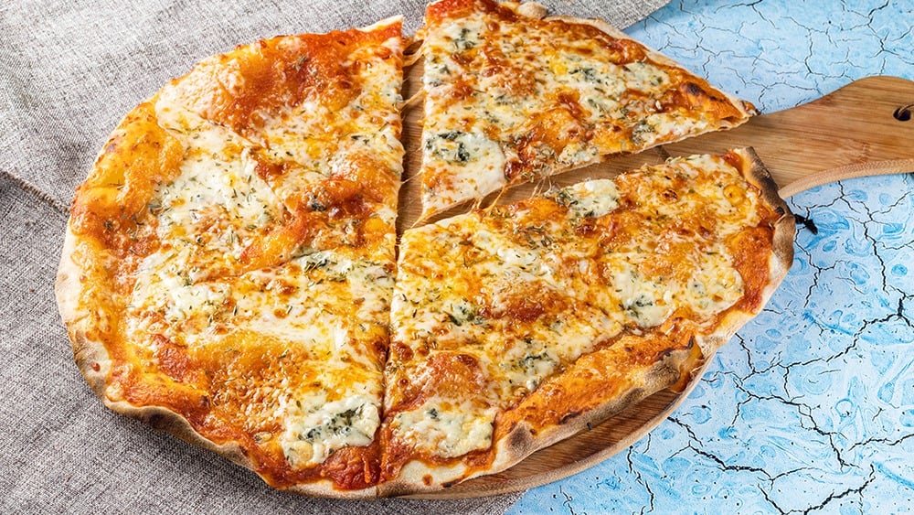 პიცა ოთხი ყველით - Photo 17
