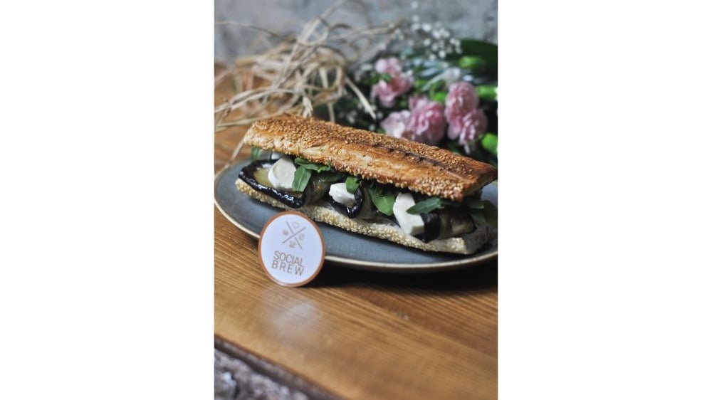 Mozzarella and Aubergine Sandwich - Photo 16