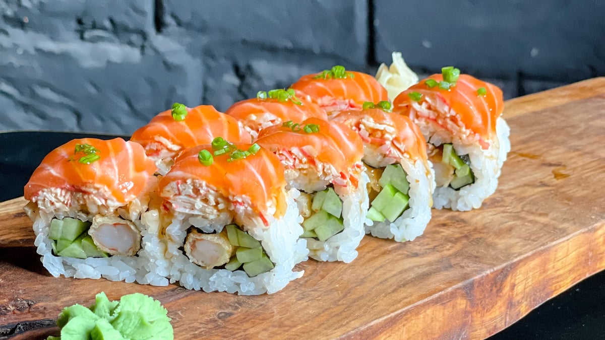 Roll with Shrimp and Salmon - Photo 34