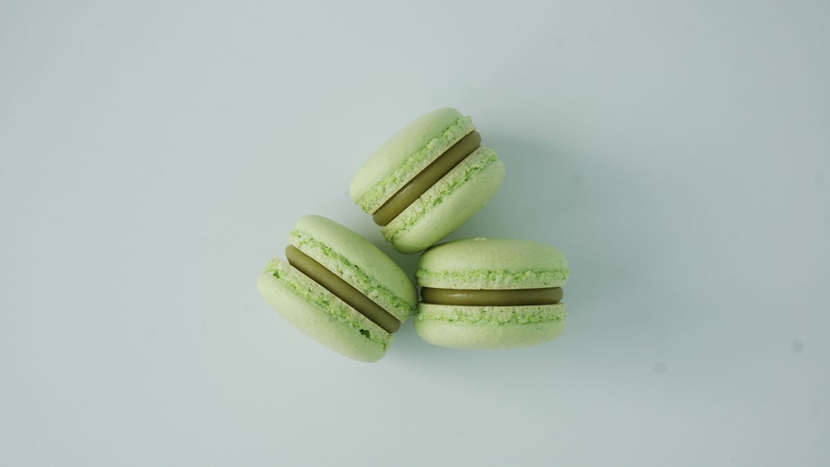 3pcs Pistachio Macarons - Photo 0