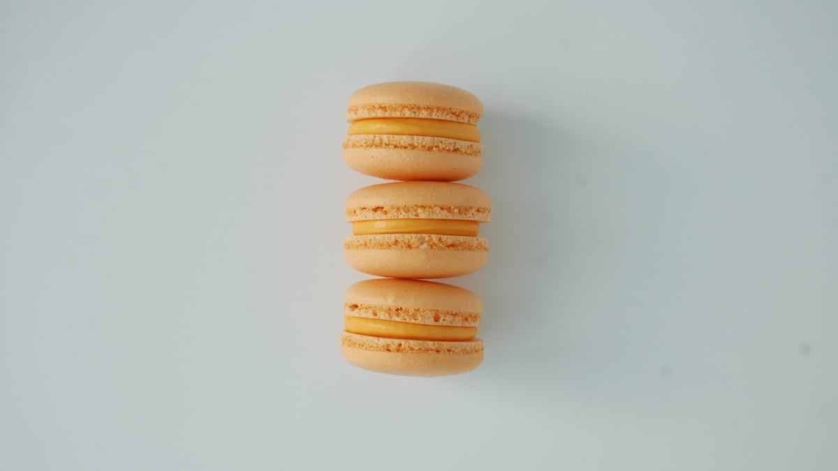 3pcs Orange Cheesecake Macarons - Photo 5