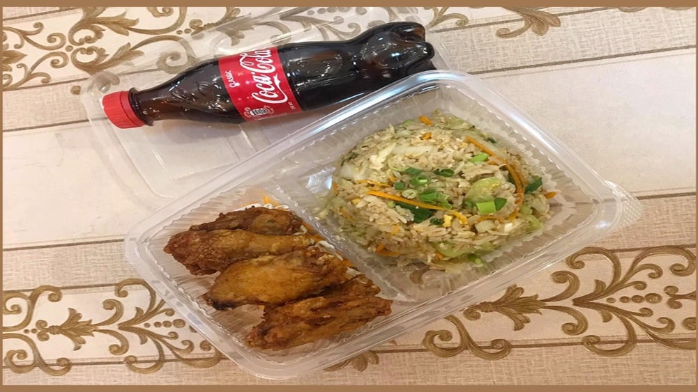 Thai Fried Rice With Vegetables  Fried Chicken Wings  Coca Cola - Photo 12