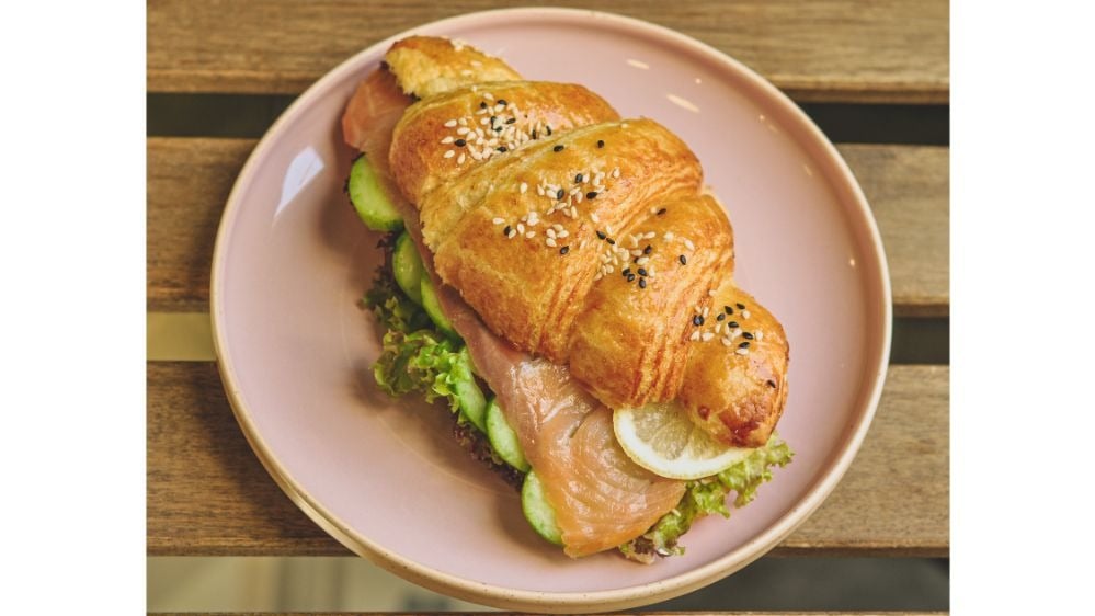 Croissant with Salmon and Cream Cheese - Photo 40
