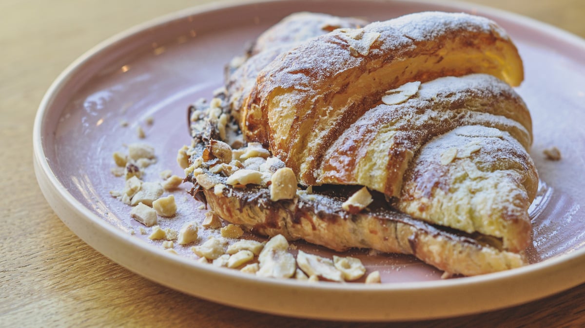 Croissant with Nutella and Nuts - Photo 42