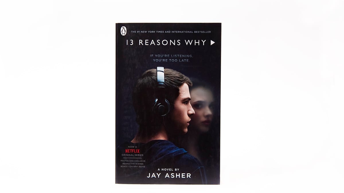 Thirteen Reasons Why by  Jay Asher - Photo 12