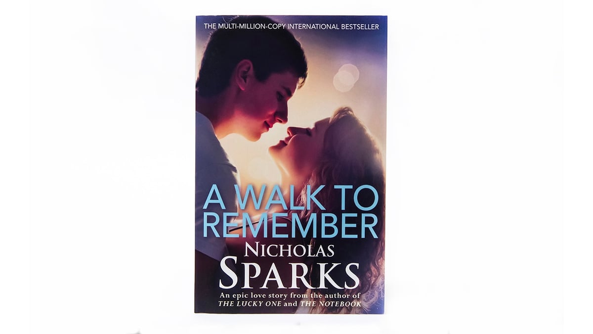 A Walk To Remember by Nicholas Sparks - Photo 16