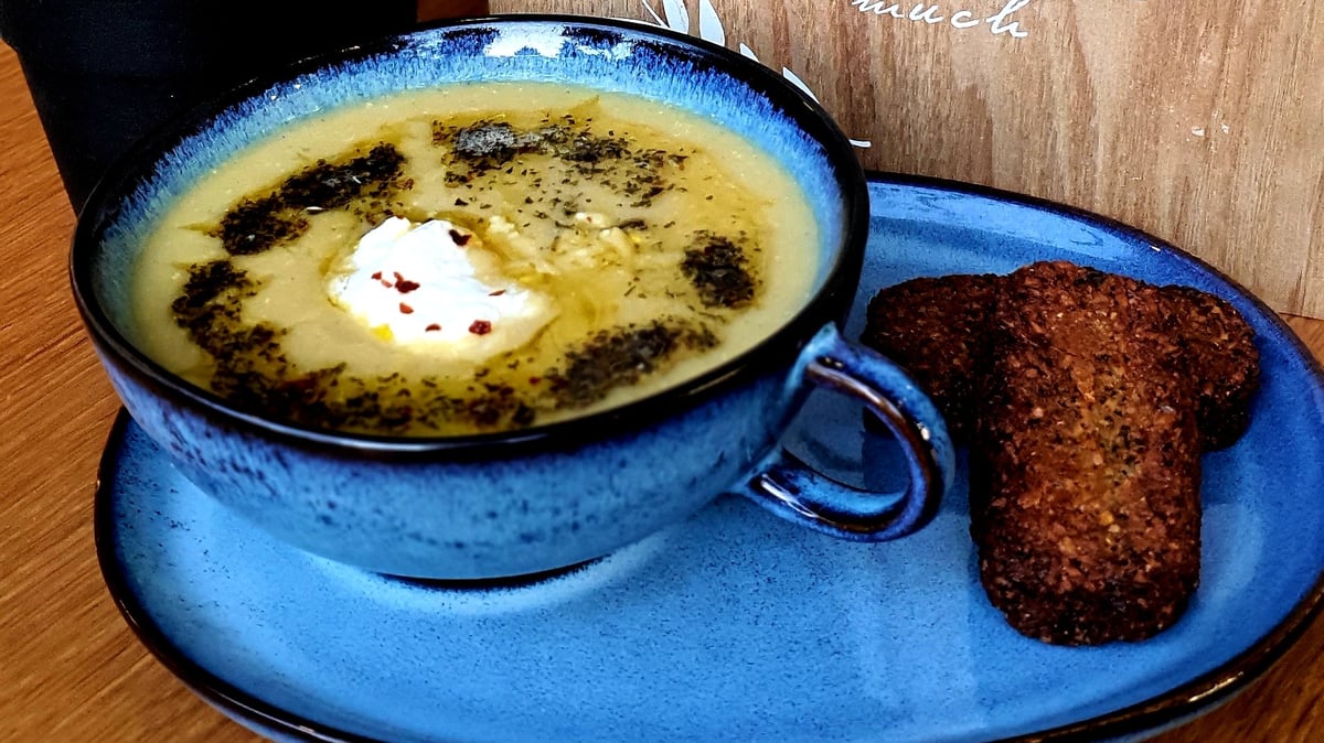 Lentil soup with falafel  - Photo 79